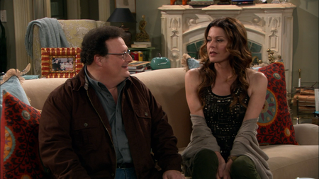 hotincleveland_S02E02_039.png