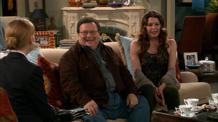 hotincleveland_S02E02_045.png