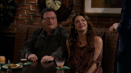 hotincleveland_S02E02_067.png