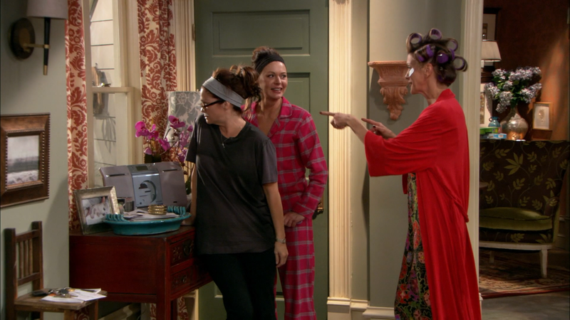 hotincleveland_S02E03_015.png